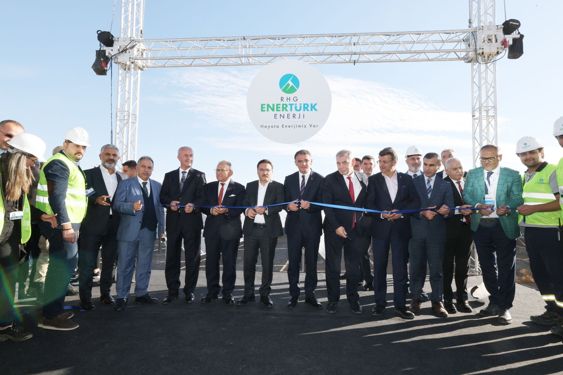 Doğu Anadolu'nun Güneş Takip Sistemli En Büyük GES Santrali Açıldı